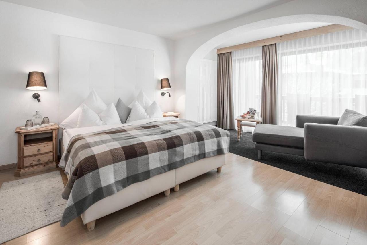 Hotel Conturines Сан Касиано Екстериор снимка